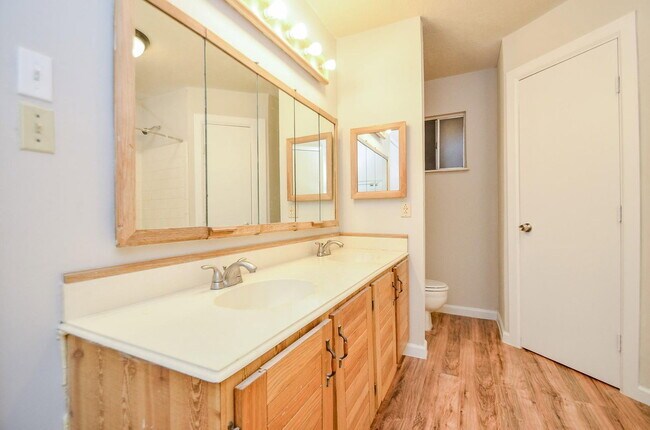 Building Photo - 7623 Kite Hill Dr