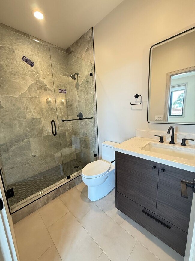 Building Photo - Brand new construction! 3 bedroom 3.5 bath end unit