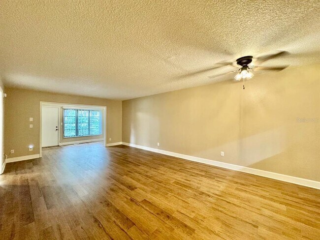 Building Photo - 3048 Eastland Blvd