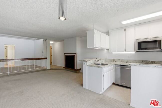 Building Photo - 6151 Orange St