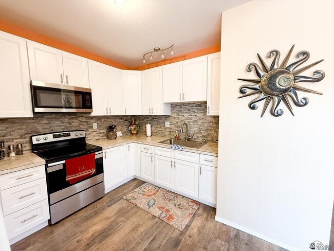 Building Photo - 13289 Onammi Ave