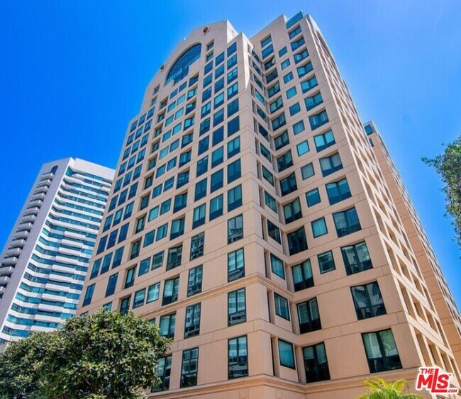 Building Photo - 10520 Wilshire Blvd