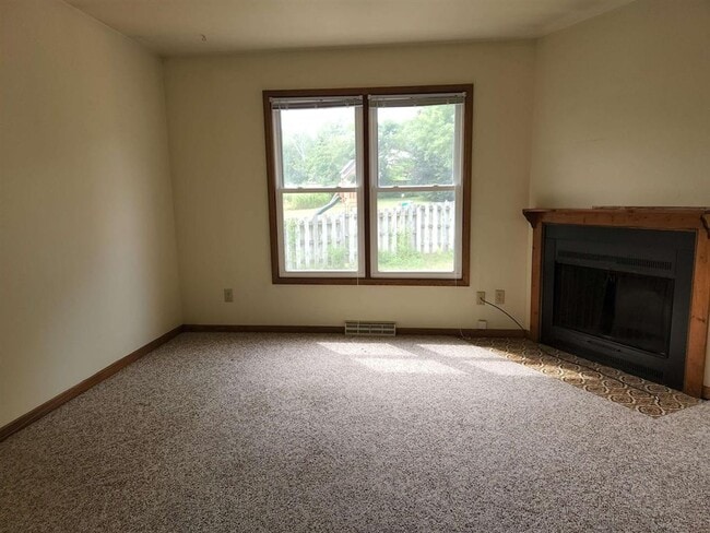 Building Photo - 4 La Crescenta Cir
