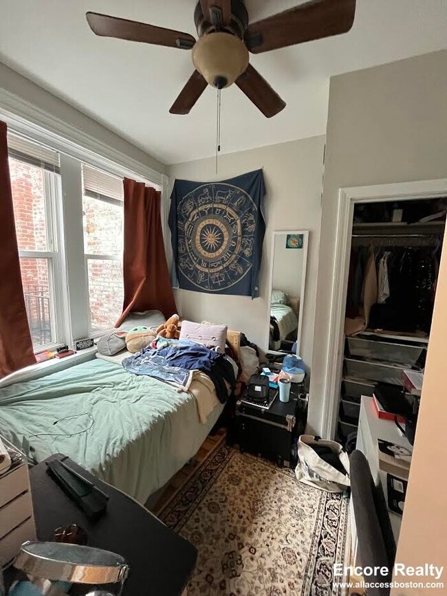 Building Photo - 115 Salem St