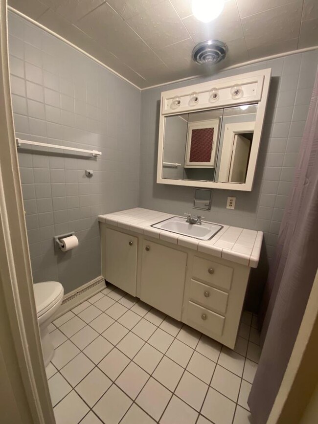 1st Bathroom - 24 Rutherford St