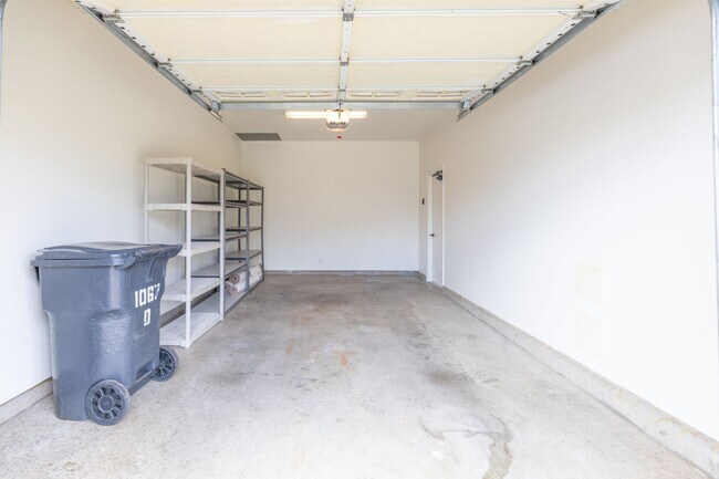 Building Photo - 92-1067 Koio Dr