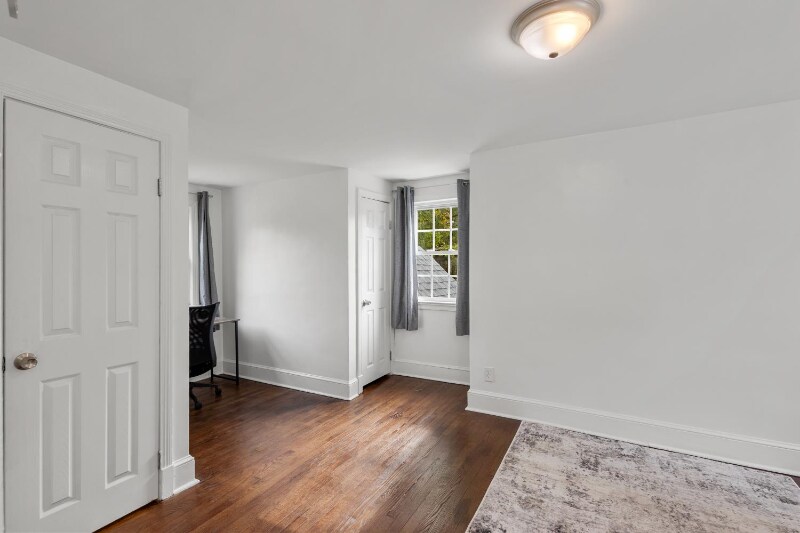 Building Photo - 123 Hopewell St