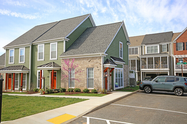 Primary Photo - Light-Filled & Cozy Old Trail Townhome