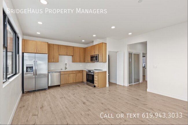 Building Photo - 3248 Clairemont Dr