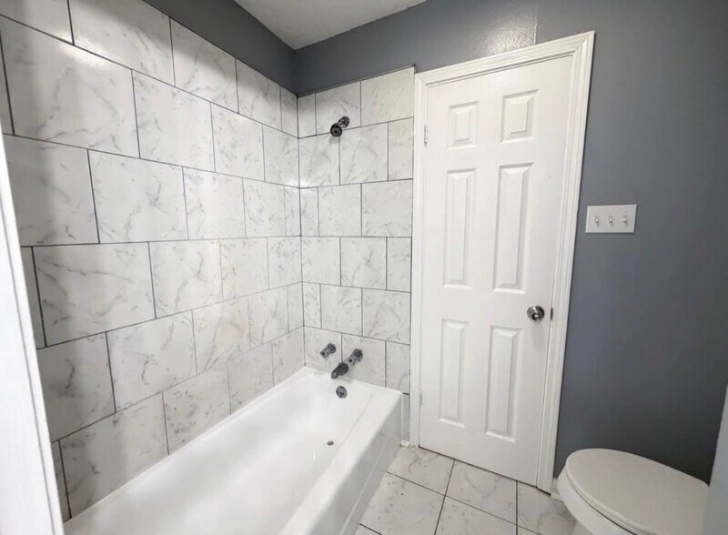 Building Photo - 3515 Yorkfield Dr