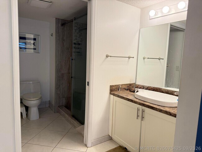 Building Photo - 13800 SW 5th Ct