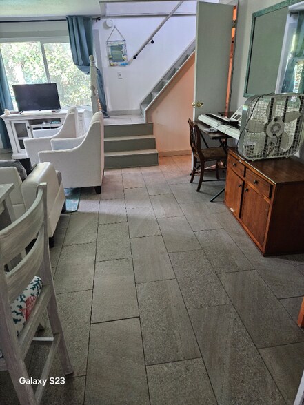 Building Photo - 56 Margaret Rd