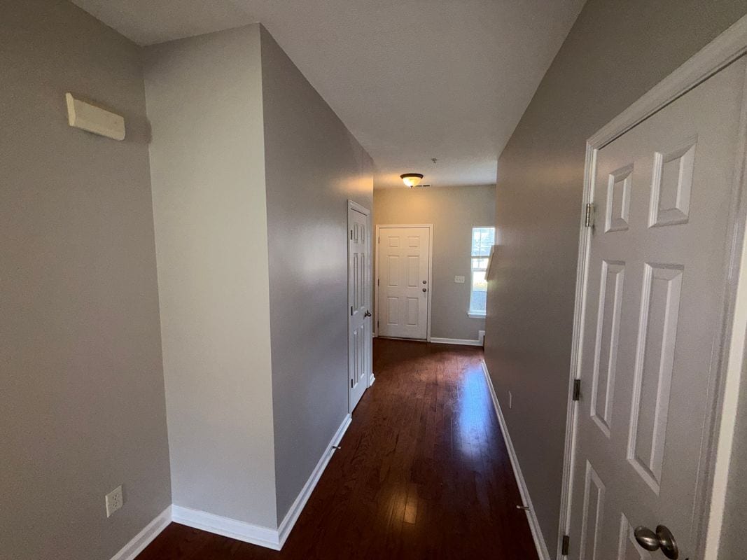 Building Photo - 246 Azalea Cir