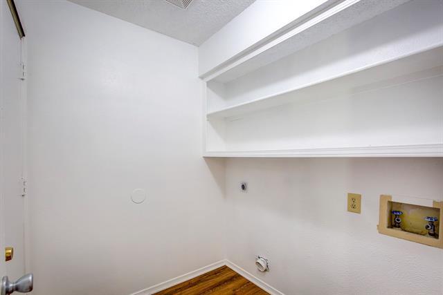 Building Photo - 1010 Kingston Dr