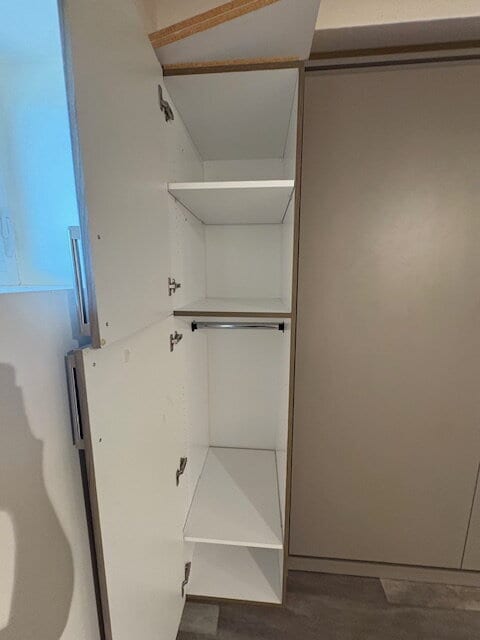 Building Photo - Cute Pet Friendly Studio Apartment Near Sl...