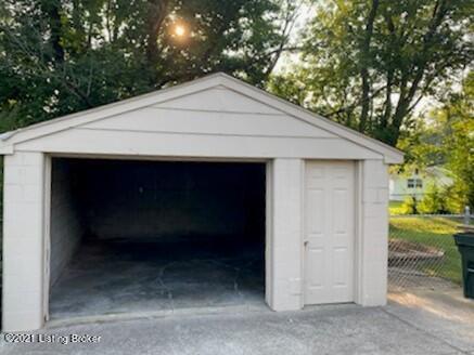 Building Photo - 4015 Tally Ho Ct