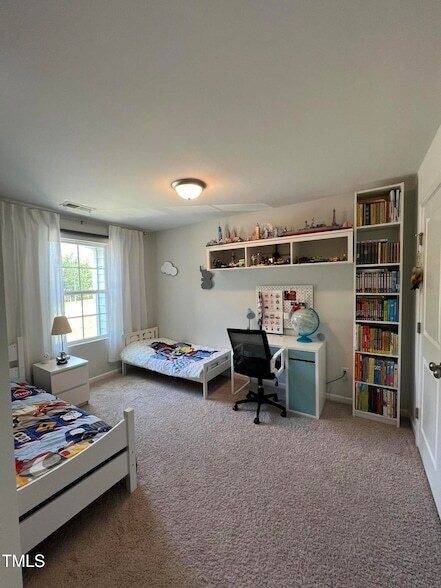 Building Photo - 1109 Little Gem Ln