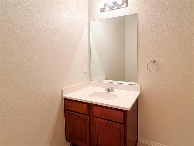 Building Photo - 5353 Freestone Dr