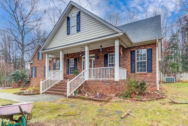 Building Photo - 6240 Hilbert Ridge Dr