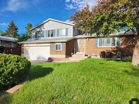 Building Photo - 1520 S Evanston St