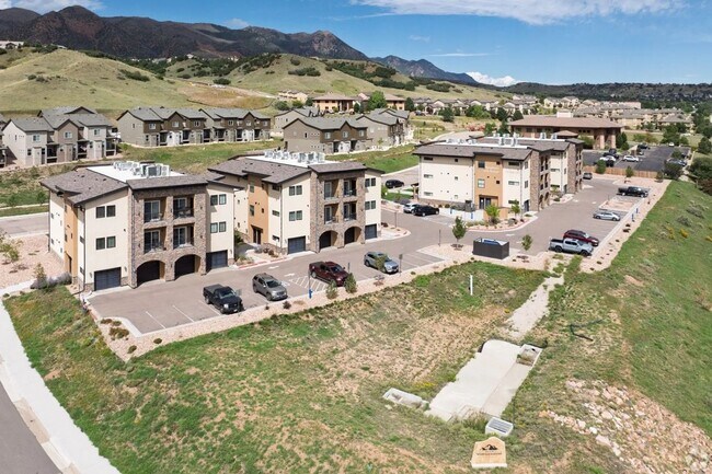 Building Photo - Westside Retreat Near Garden of the Gods | Stylish 1BR with Private Patio on First Floor