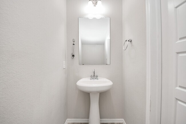 Building Photo - 6734 Scarlet Sagebrush St