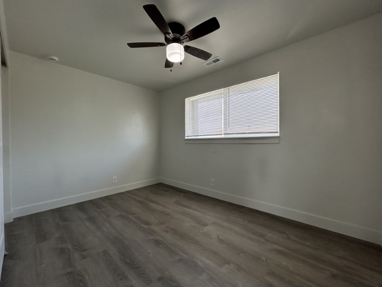 Building Photo - 1801 Parkway Blvd