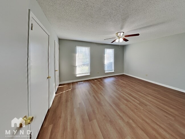 Building Photo - 5214 Amberwood Cir