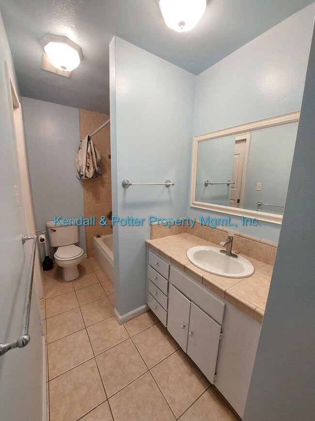 Building Photo - NEWLY RENOVATED Capitola 2BR with Brand-New Kitchen, Flooring & Paint – Oversized Patio, Pool Acc...