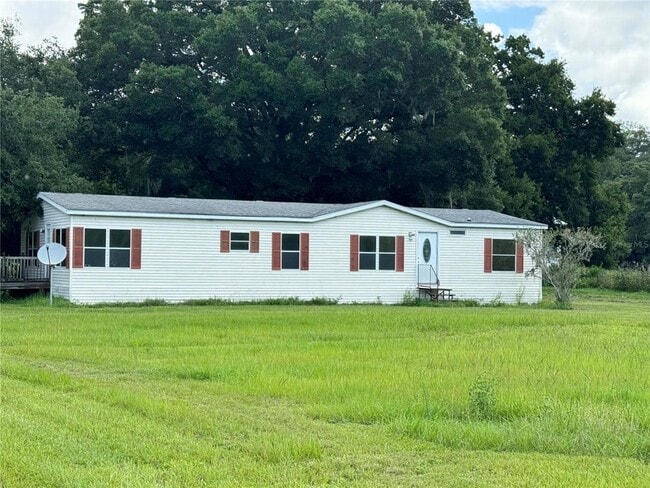 Building Photo - 35643 Clinton Ave
