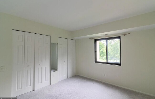 Building Photo - 12730 Veirs Mill Rd