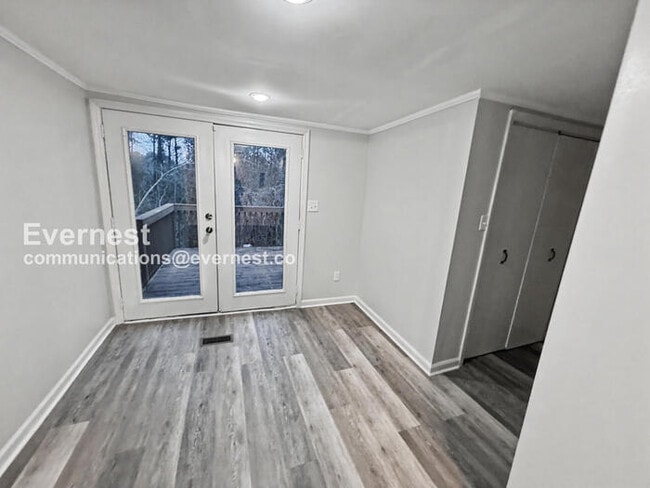 Building Photo - 4905 Scenic View Dr