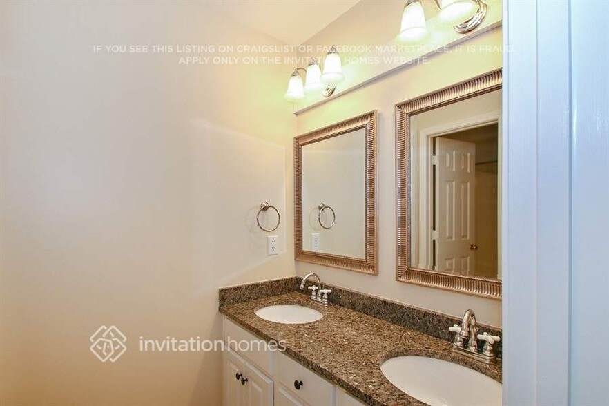 Building Photo - 9023 Tintinhull Ln