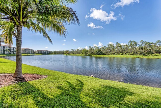 Building Photo - Available from Jun 1st as a furnished annual 2BR/2BA+Den Condo in Treviso Bay!