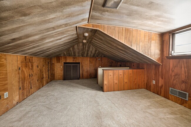 Building Photo - 606 Harper Rd