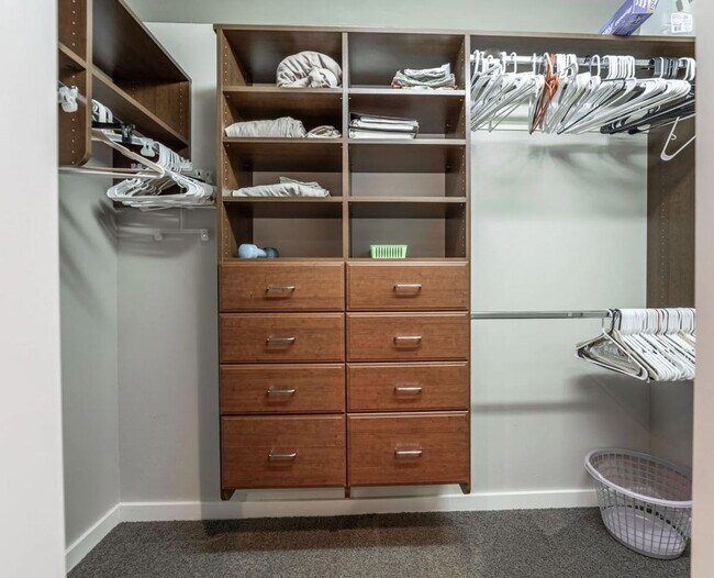 Building Photo - Monterra 2 bedroom 2 Bath on Main level