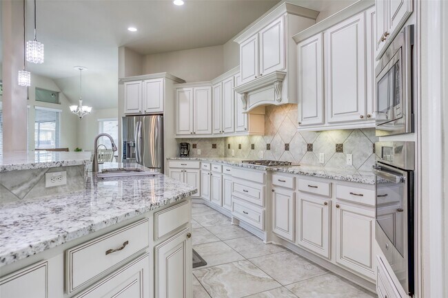 Building Photo - 29114 Davenport Dr