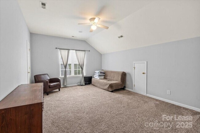 Building Photo - 9920 Eden Hall Ct