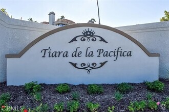 Building Photo - 4872 Tiara Dr