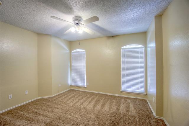 Building Photo - 2218 Meadowstone Dr