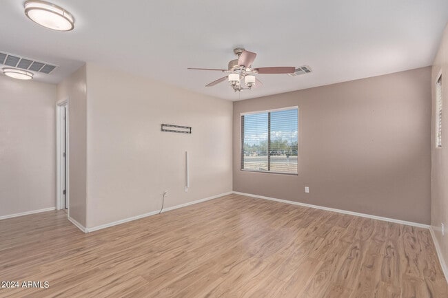 Building Photo - 4937 N 108th Ave