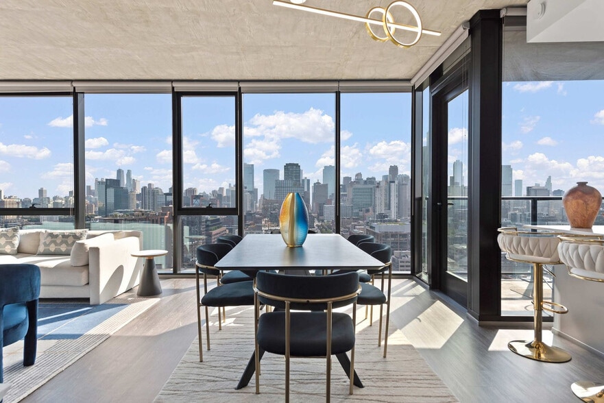 Building Photo - 1314 W Randolph St