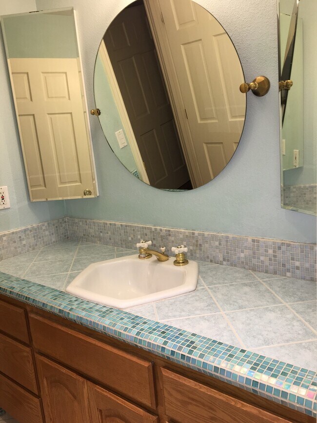 Building Photo - Almaden Valley Ranchette on 1+ Acre | Pool, Horse Property & Views