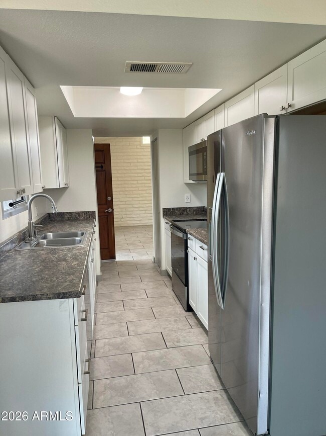 Building Photo - 1238 W Malibu Dr
