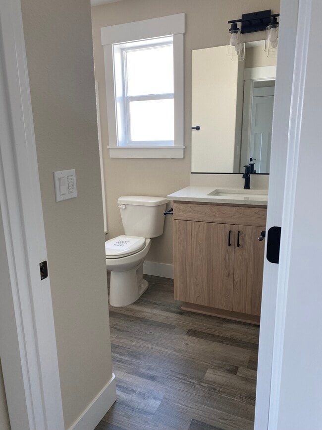 Building Photo - 1242 S 11th St