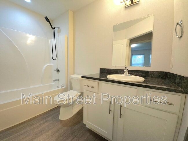 Building Photo - 313 N Navy Blvd