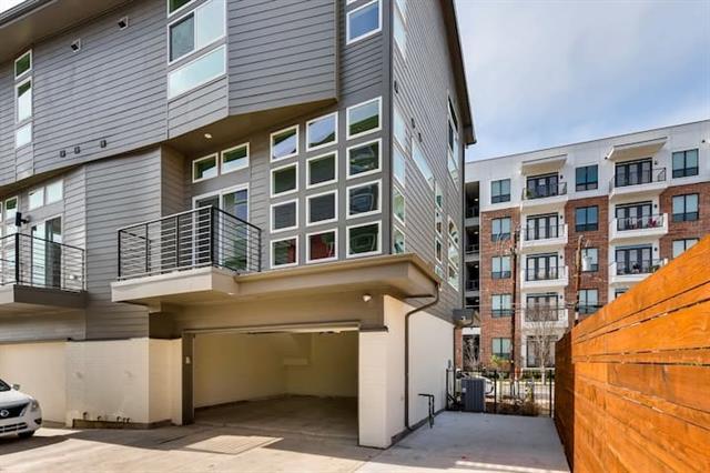 Building Photo - 2528 N Fitzhugh Ave