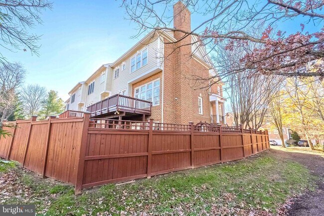 Building Photo - 2303 Sawtooth Oak Ct