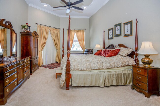 Building Photo - 4676 Manderly Dr