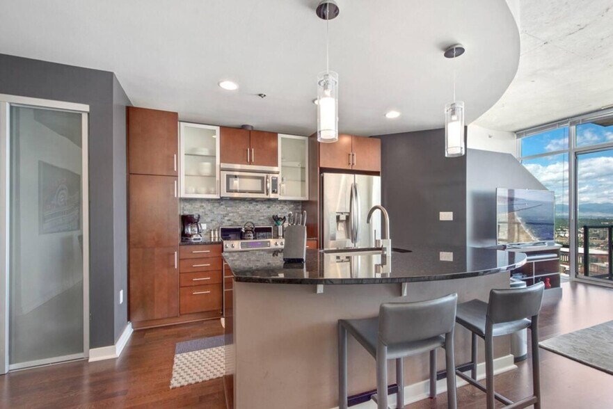 Building Photo - 1515 Champa St